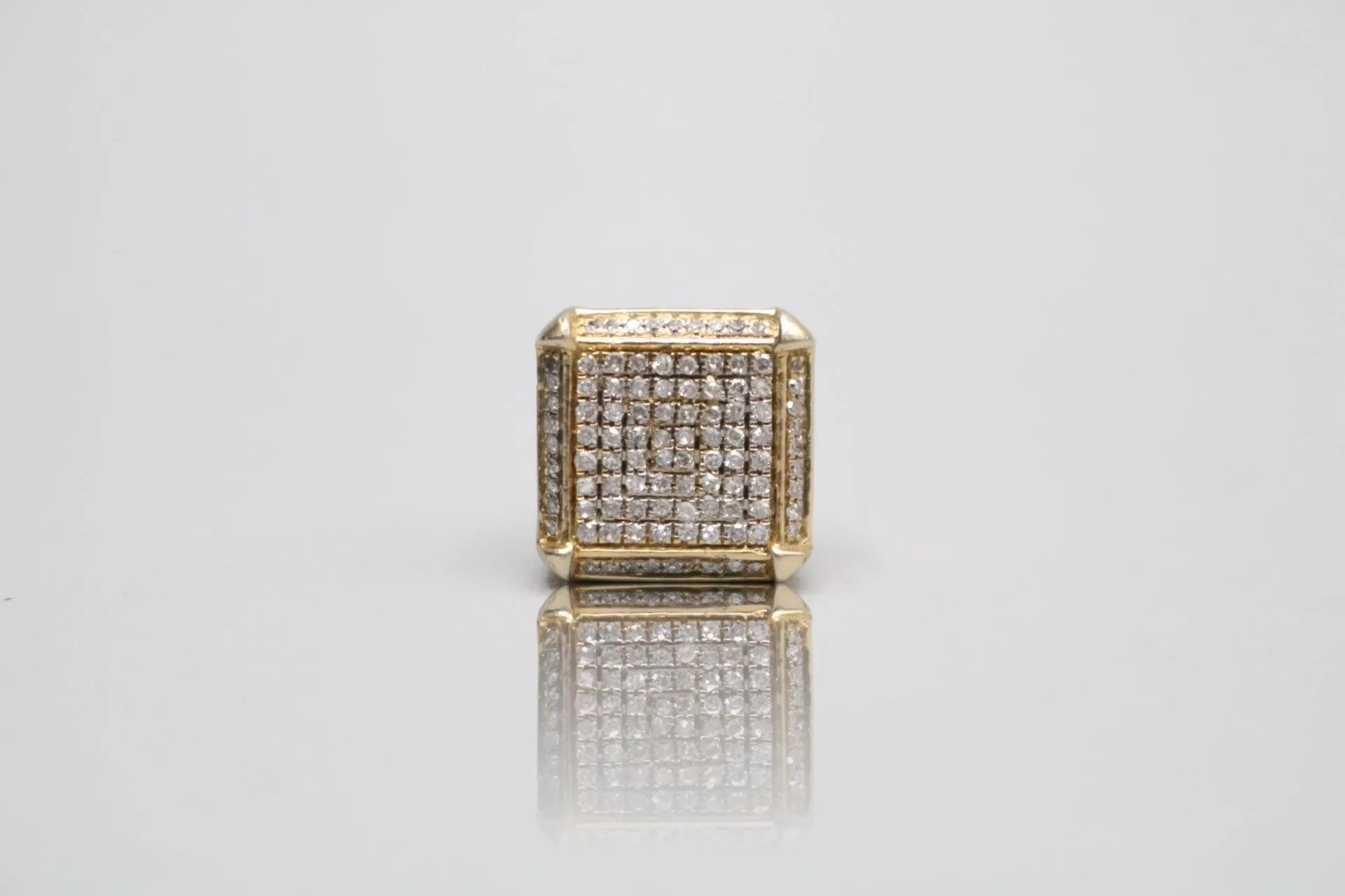 10K Yellow Gold Single Diamond Stud Earring (3.3 Grams)