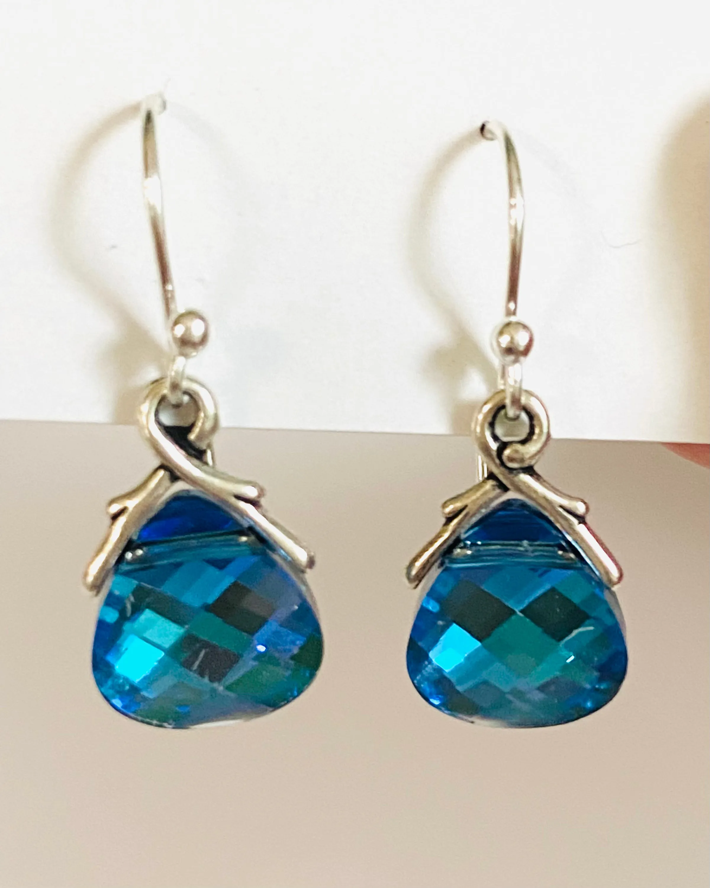 Color Changing Teardrop Beads/ Crystal Dangle Earrings