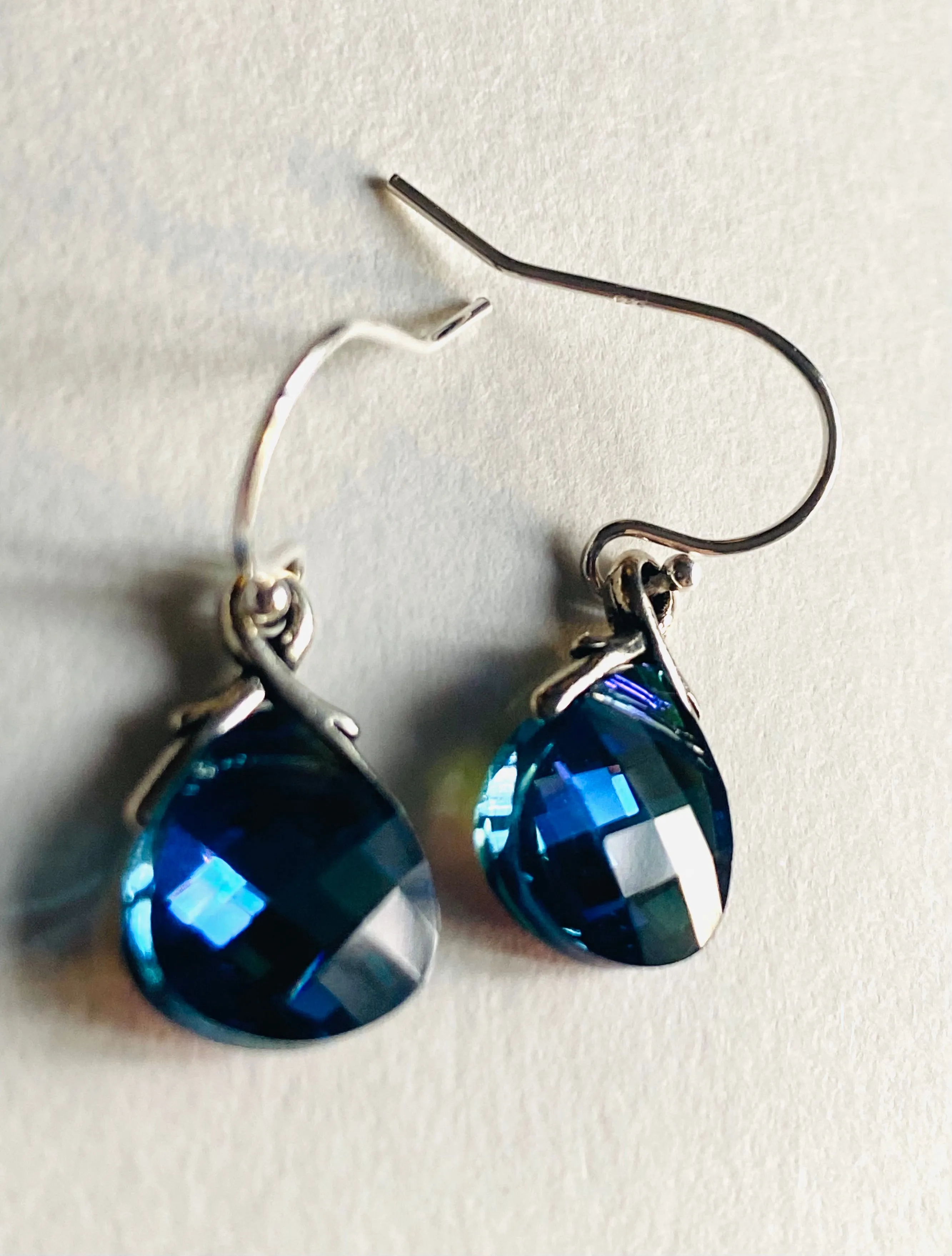 Color Changing Teardrop Beads/ Crystal Dangle Earrings