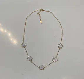 Flower Mother of Pearl Necklace