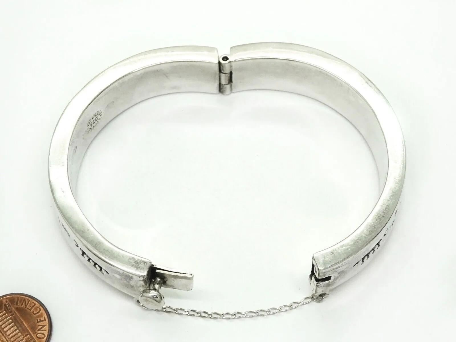 Mexico TM-143 Storyteller Hinged Bangle Bracelet Sterling Silver