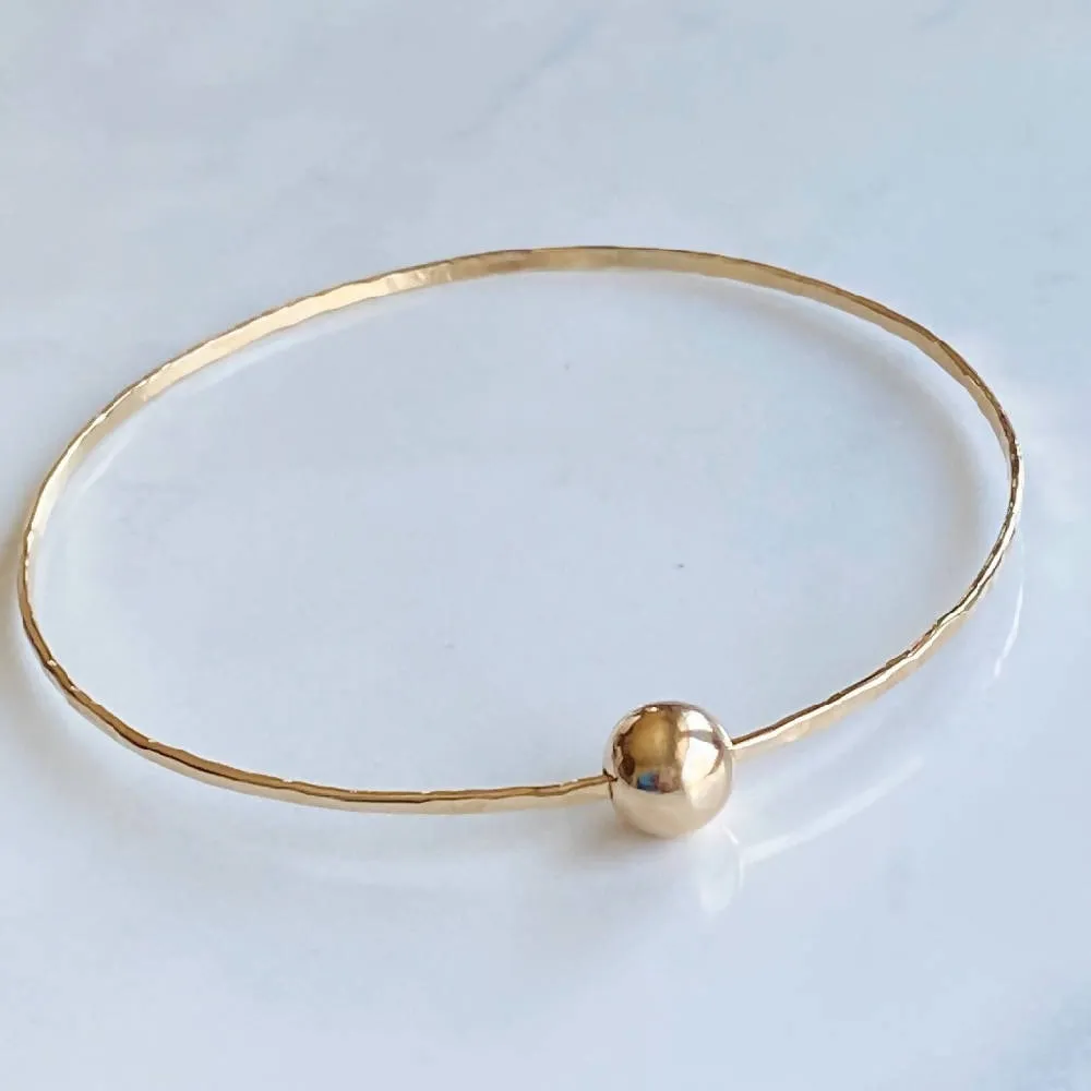 Modern gold ball bangle