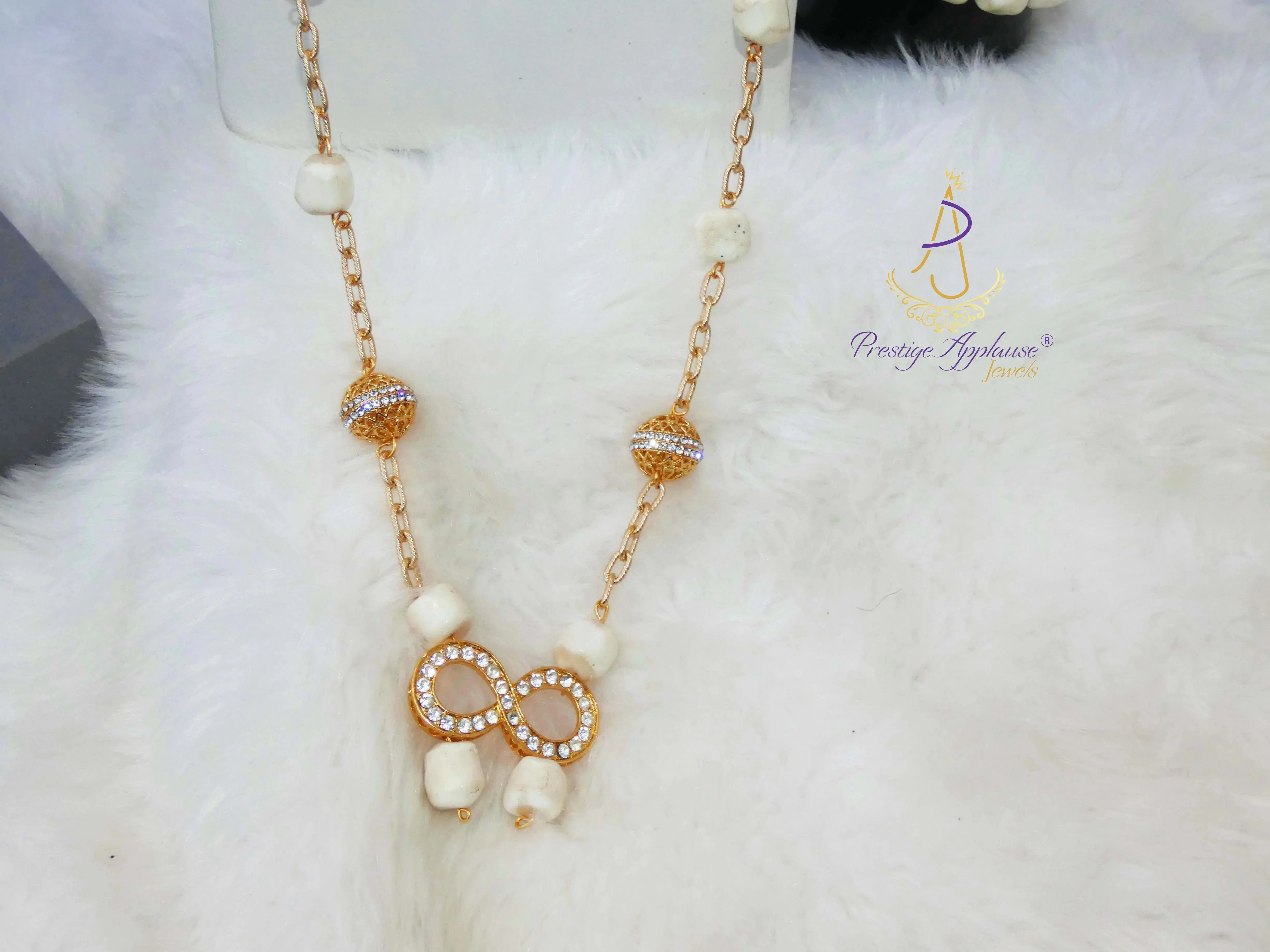 New Design White Authentic Traditional Coral Beads with Gold Plated Necklace Jewellery Set