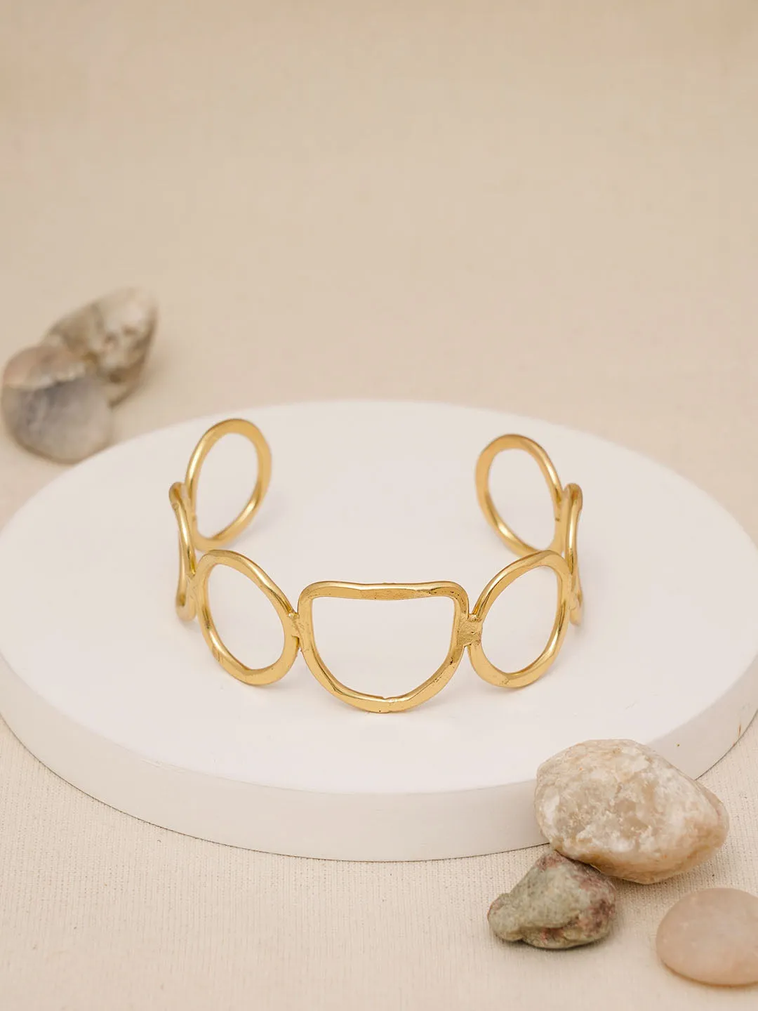 Pebble Brass Adjustable Bracelet (Anti Tarnish)