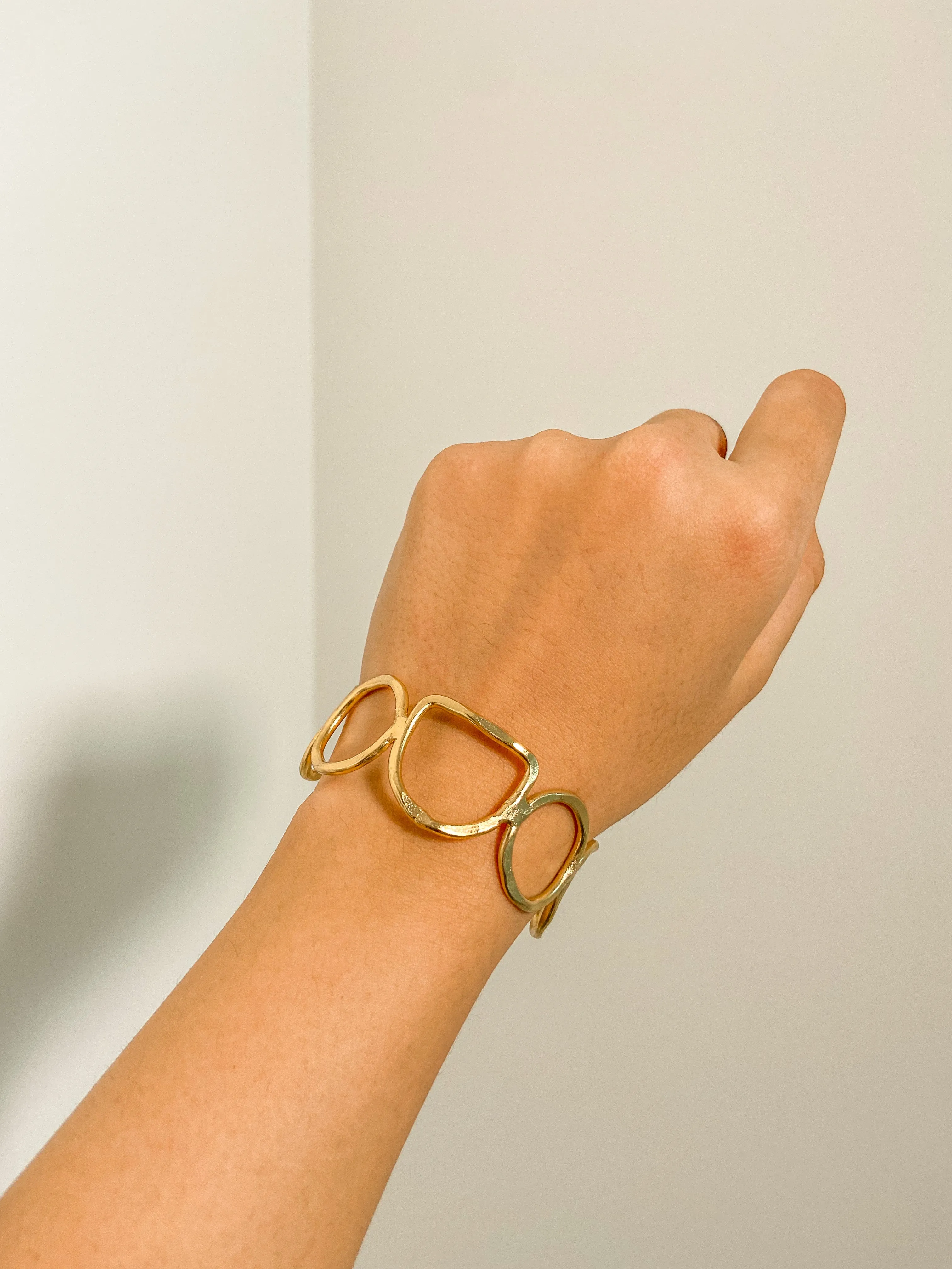 Pebble Brass Adjustable Bracelet (Anti Tarnish)