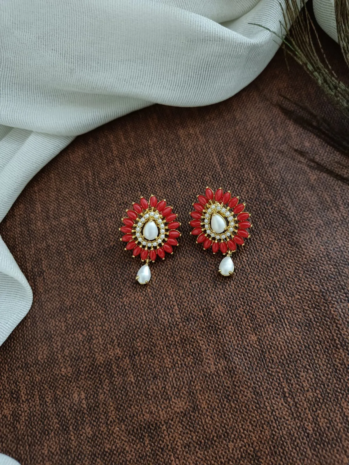 Pendant Set With Pearls (Coral)