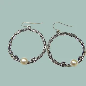 Silver flowers pearls earrings / earrings for women / dangle pearls earrings