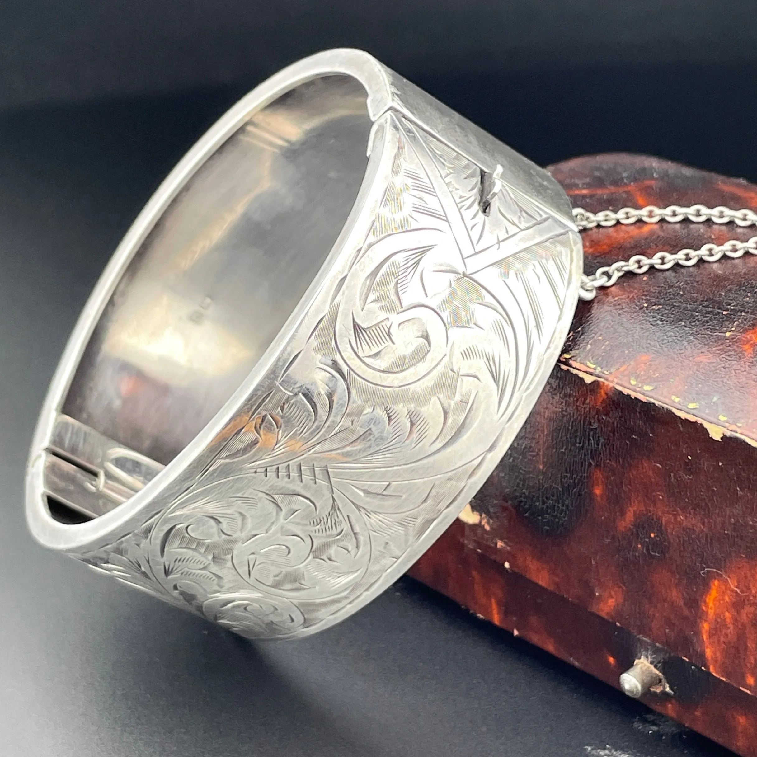 Victorian Engraved Leaf Scroll Wide Silver Bracelet Bangle