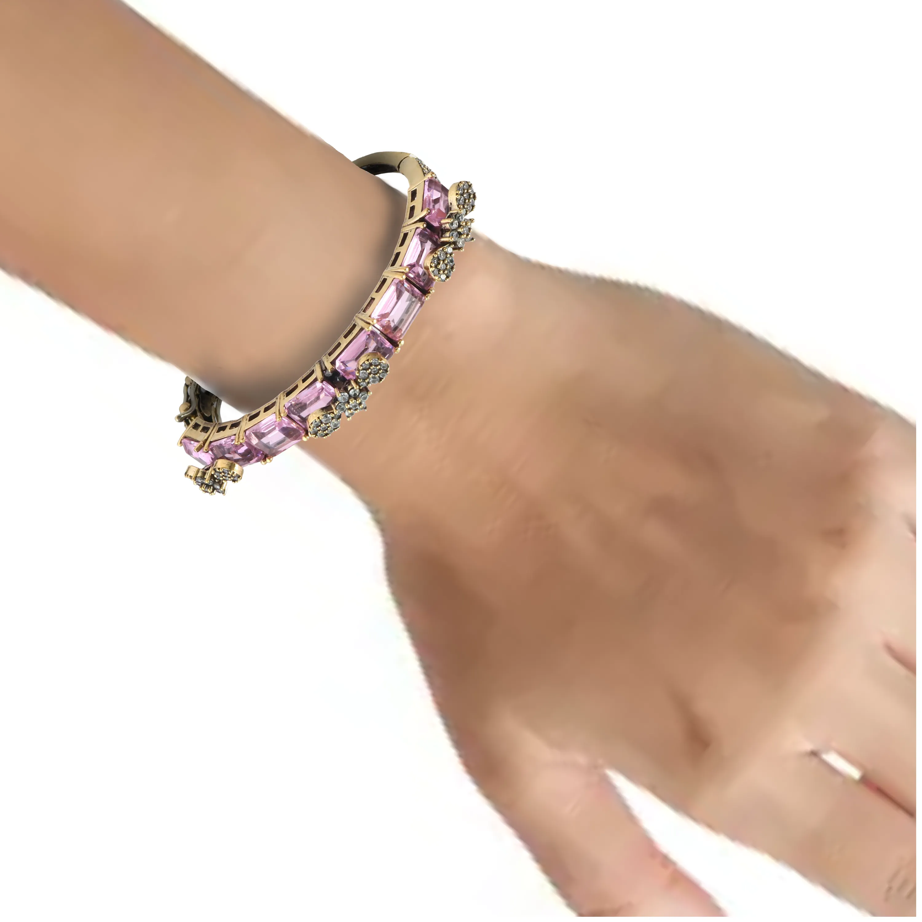 Victorian Finish Lightweight Bracelet for Women