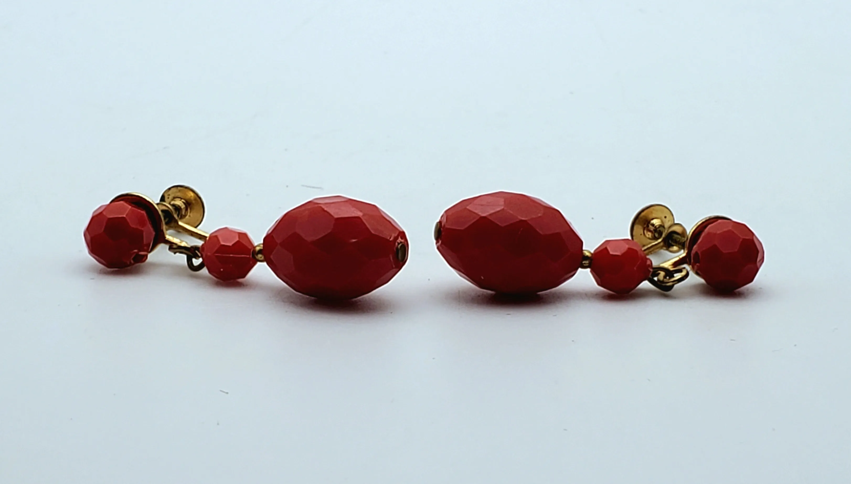 Vintage Faceted Red Plastic Bead Dangle Screw Back Earrings